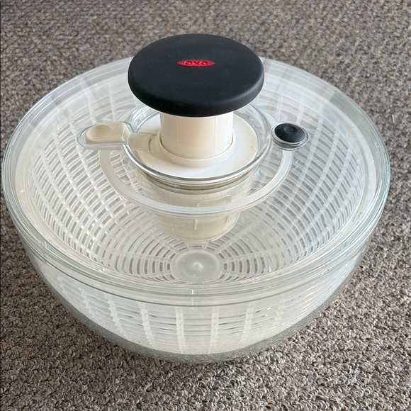 OXO Other - OXO White Salad Spinner EUC